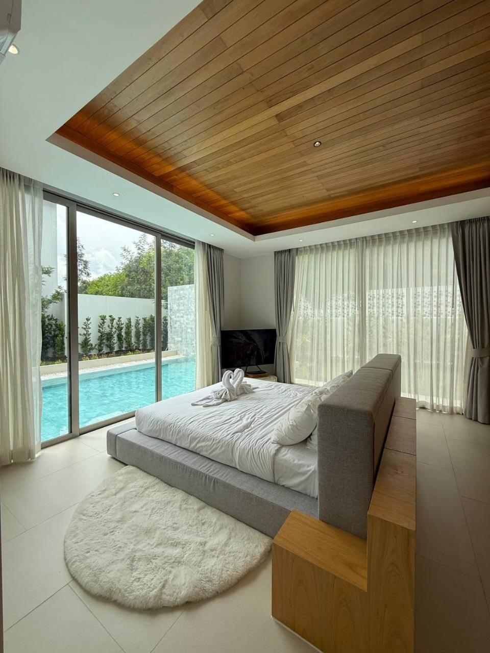 Luxpride * Phuket